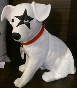 PaulStanleydog.jpg (15225 Byte)