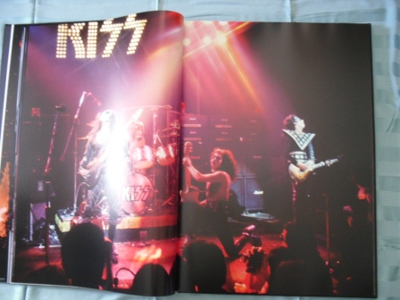 MonsterBuch10.jpg (79977 Byte)