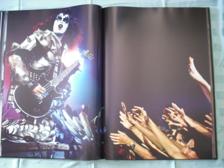 MonsterBuch13.jpg (77384 Byte)