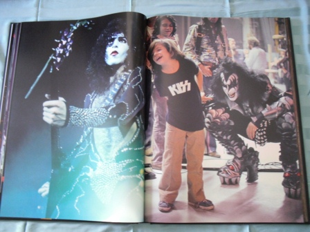 MonsterBuch16.jpg (81958 Byte)