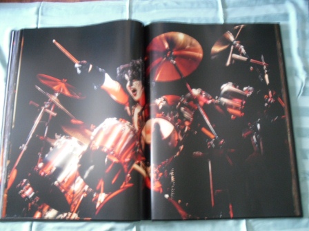 MonsterBuch25.jpg (77157 Byte)