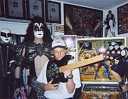 UndressedKenGullic.jpg (13799 Byte)