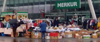 Flohmarktklein.jpg (17630 Byte)