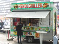 Hendlgriller2klein.jpg (11518 Byte)