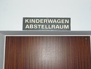 Kinderwagenabstellraum3Klein.jpg (5861 Byte)