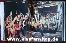 1981LiveKiss.gif (32428 Byte)